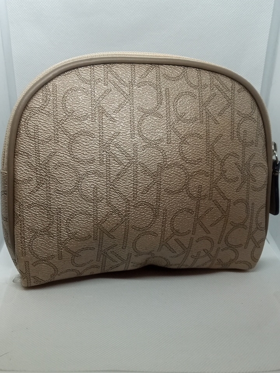 Calvin Klein Other - CLAVIN KLEIN MAKE UP CASE